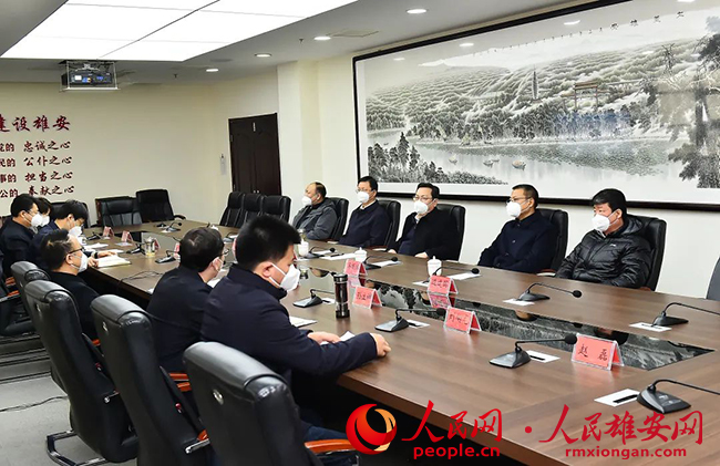 張國華調研疫情防控工作并召開調度會議。劉向陽攝