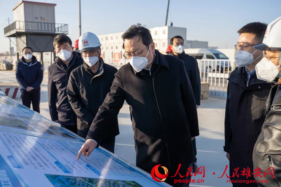 張國華調研雄東片區和雄縣第二人民醫院項目建設情況。中國雄安官網劉東堯攝