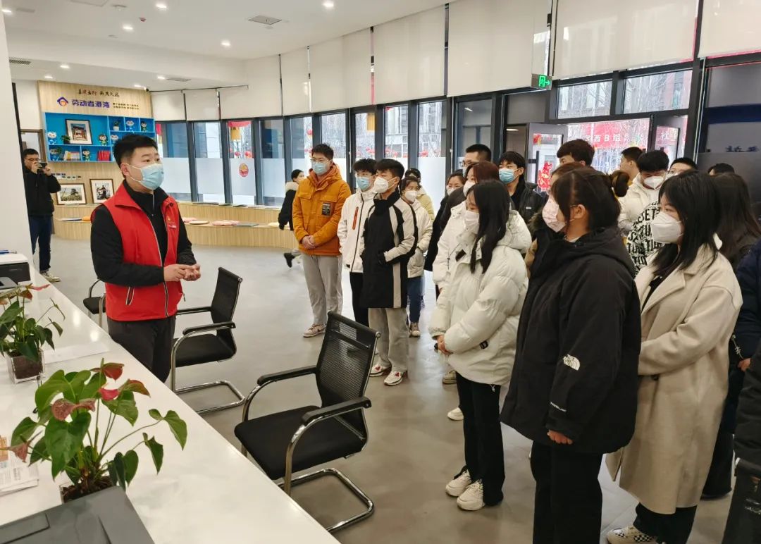 圖為容西片區大學生寒假社會實踐參觀活動現場。河北新聞網記者王青峰 攝