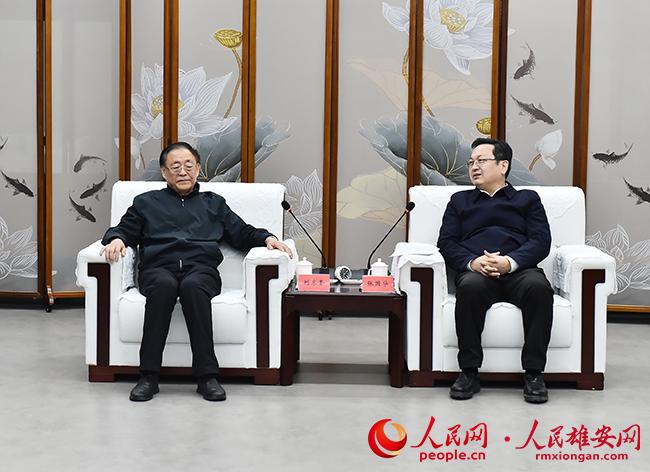 張國華與出席雄安新區首屆先進技術協同創新與產業發展（空天領域）大會專家一行舉行工作座談。劉向陽攝