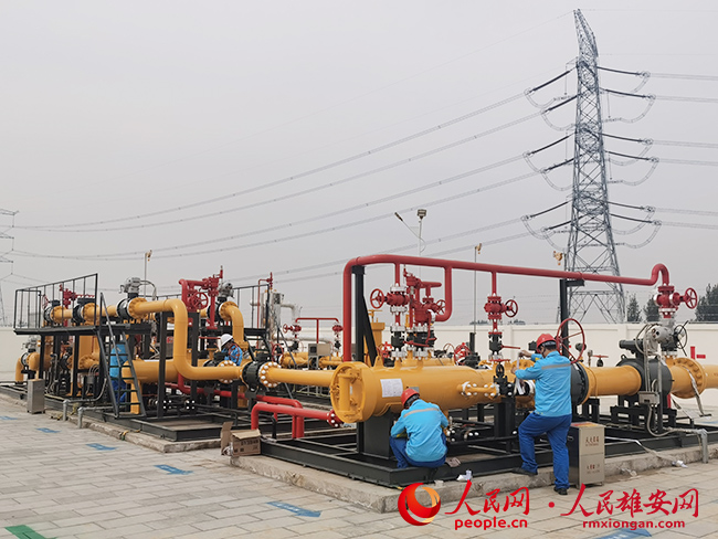 圖為工作人員對設備進行檢修。保定昆侖管道有限公司供圖