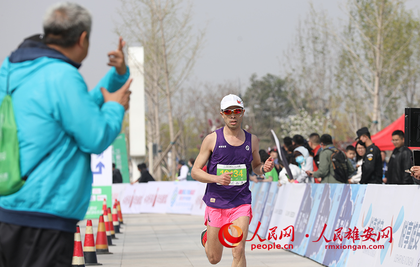 2023雄安半程馬拉松現場。人民網 李兆民攝