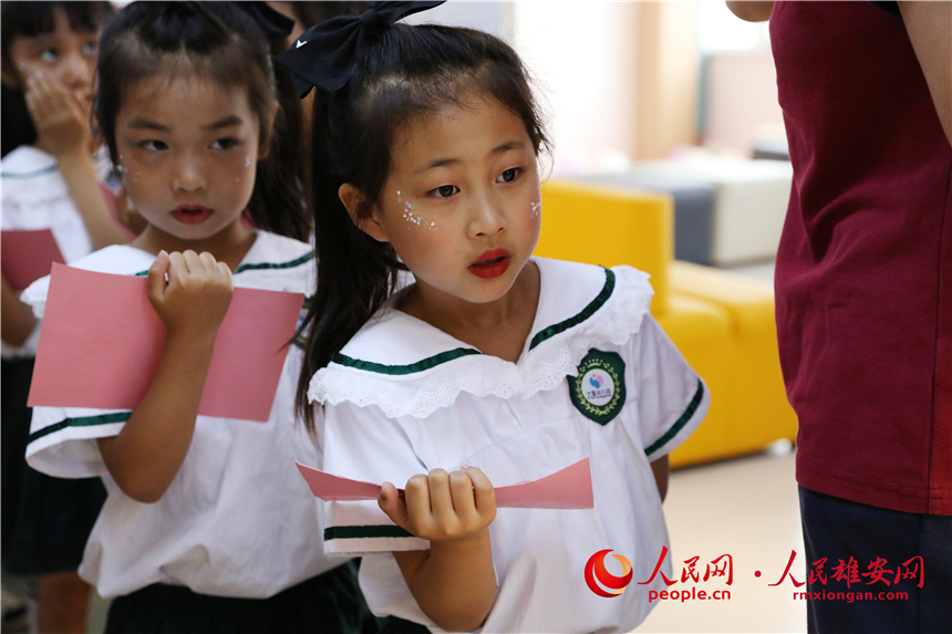 圖為正在候場的小朋友。人民網記者 李雪晴攝