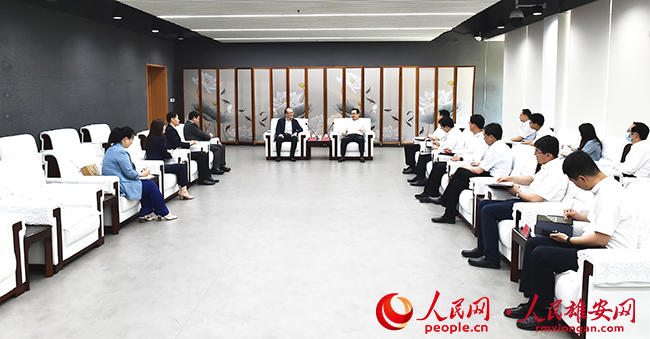 張國華與西門子（中國）有限公司執行副總裁林斌一行舉行工作座談。劉向陽攝