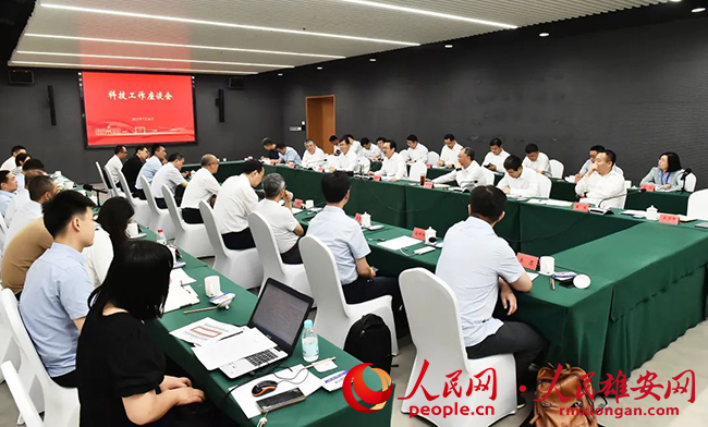 張國華與北京市副市長于英杰一行舉行工作座談。劉向陽攝