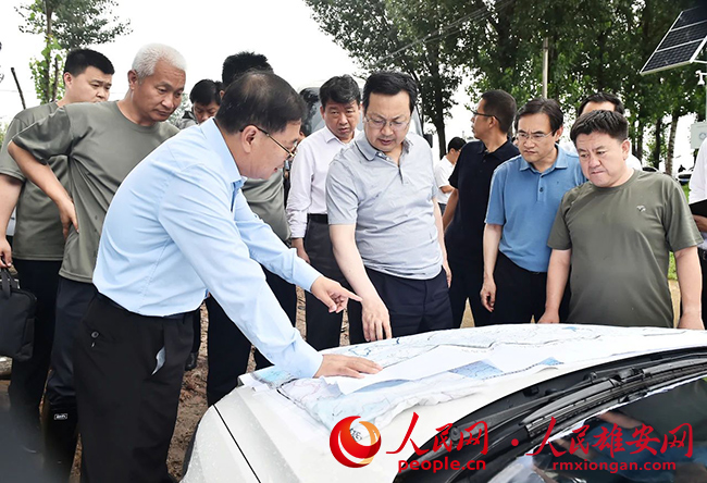 張國華檢查新區防汛工作。劉向陽攝