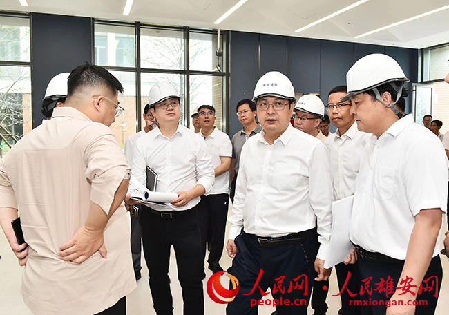 張國華調研雄安新區創新類產業項目并主持召開專題會議。劉向陽攝