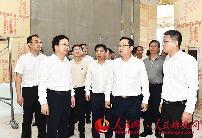 張國華調研雄安新區創新類產業項目并主持召開專題會議。劉向陽攝