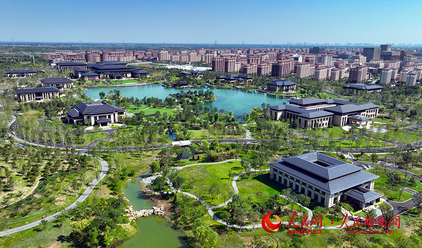 雄安新區容東片區“藍綠交織、水城共融”。人民網 李兆民攝