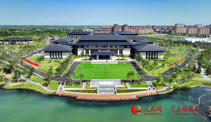 位于容東片區的雄安國際酒店建筑彰顯“禮序之美”。人民網 李兆民攝