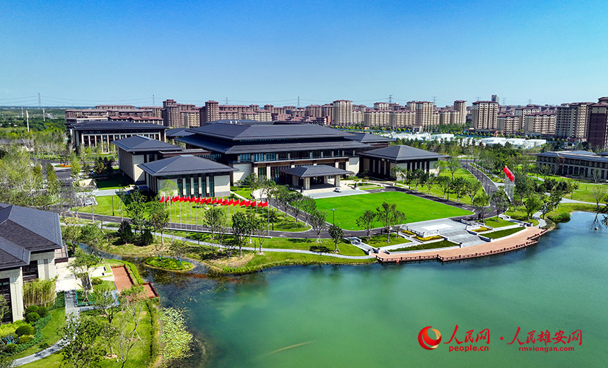 位于容東片區的雄安國際酒店建筑彰顯“禮序之美”。人民網 李兆民攝